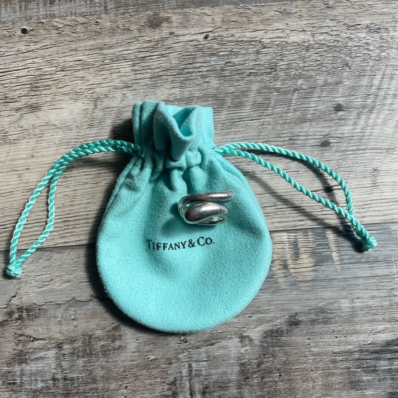 Tiffany & Co Elsa Peretti teardrop ring